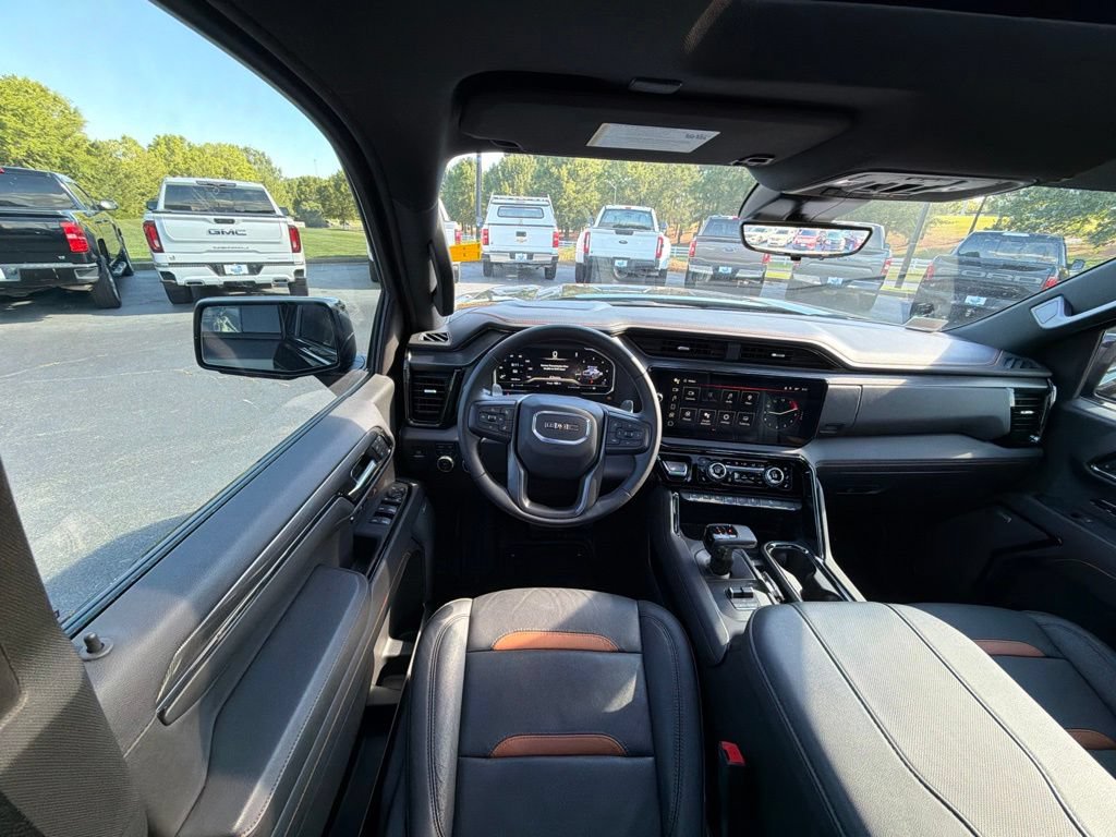 Used 2024 GMC Sierra 1500 AT4 w/ Technology Package AWD/4WD image 13