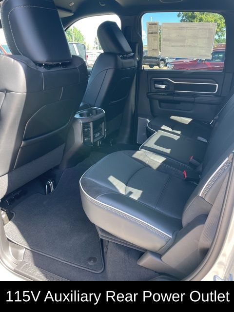 New 2026 RAM 2500 Laramie AWD/4WD image 19