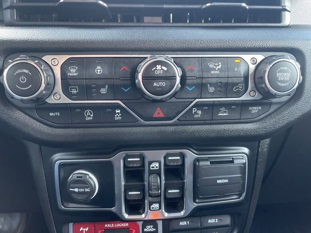 Used 2024 Jeep Wrangler Unlimited Sport AWD/4WD image 24