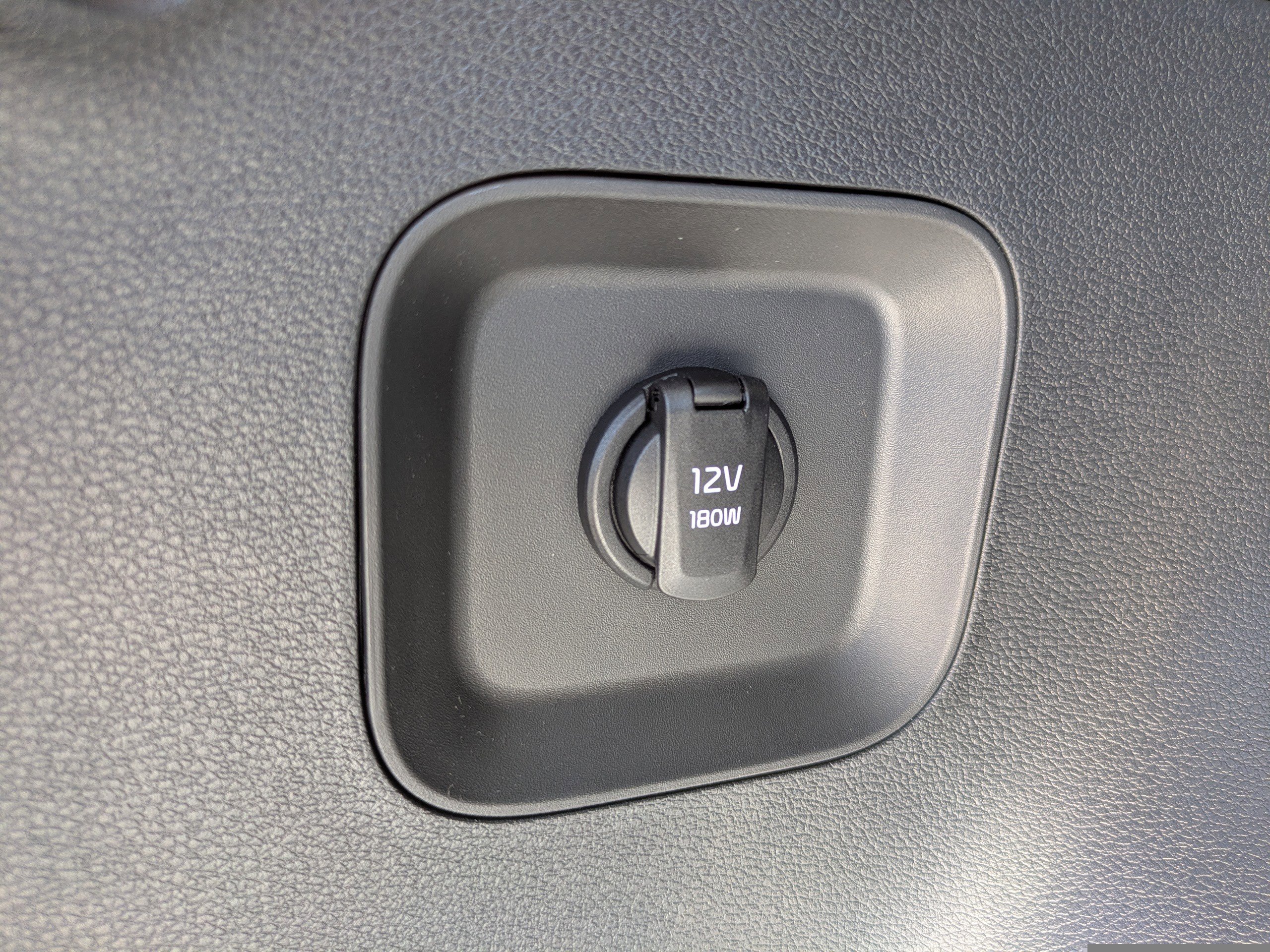 New 2026 Kia Sportage LX FWD image 14