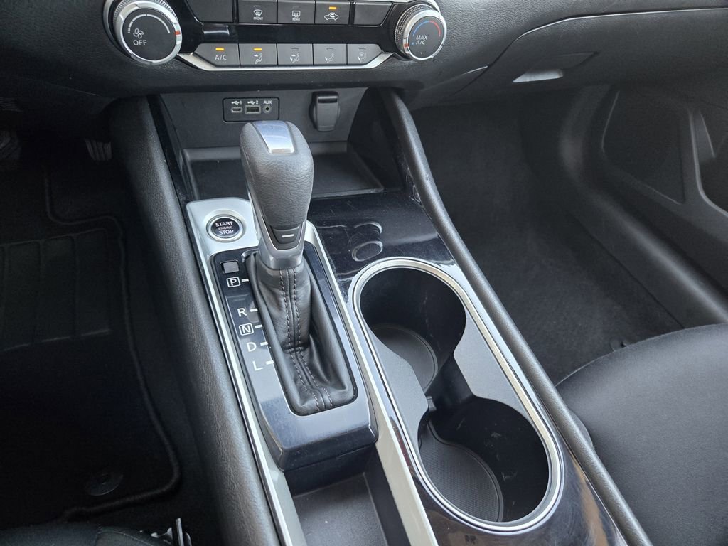 Used 2024 Nissan Altima 2.5 SV FWD image 14