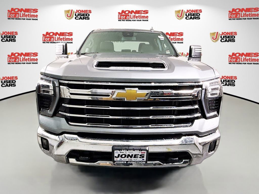 Used 2025 Chevrolet Silverado 2500 LTZ w/ LTZ Convenience Package AWD/4WD image 12