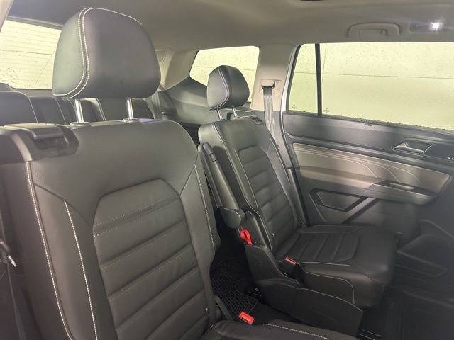 Used 2022 Volkswagen Atlas SEL Premium image 13