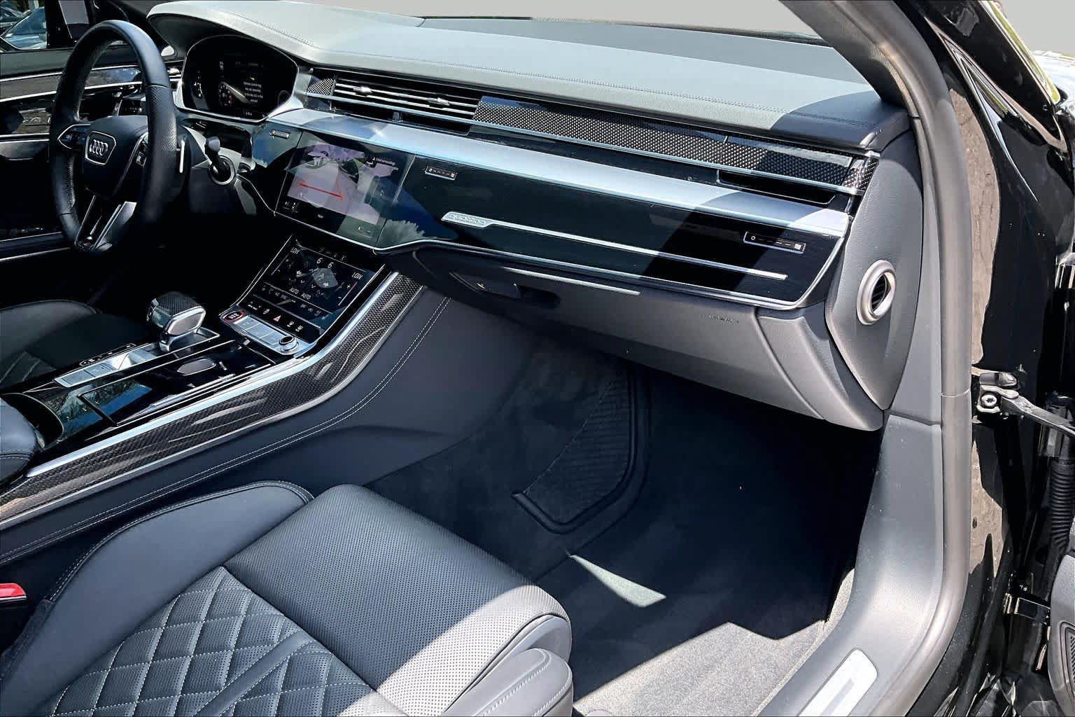 Used 2022 Audi S8 w/ S8 Executive Package AWD/4WD image 19