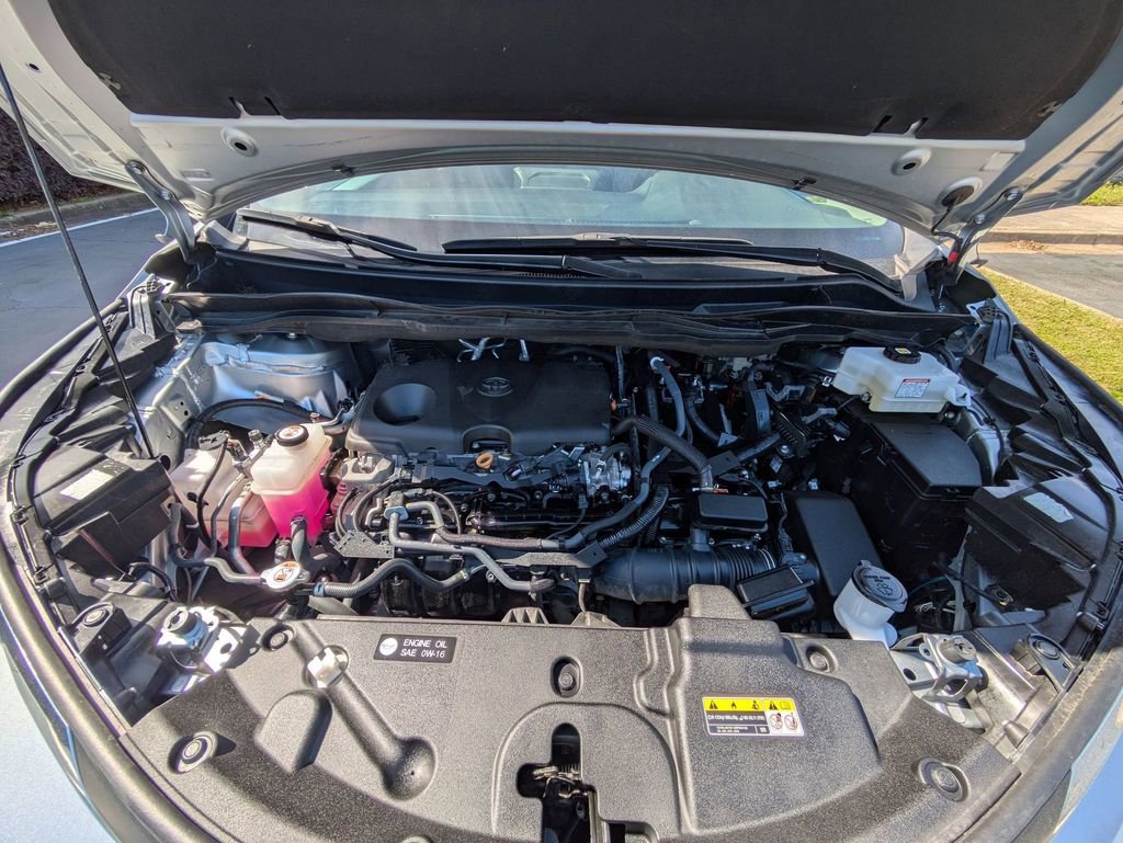 Used 2025 Toyota Sienna LE image 35