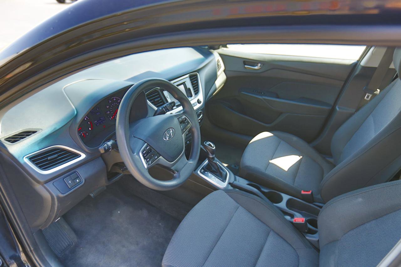 Used 2021 Hyundai Accent SE image 4