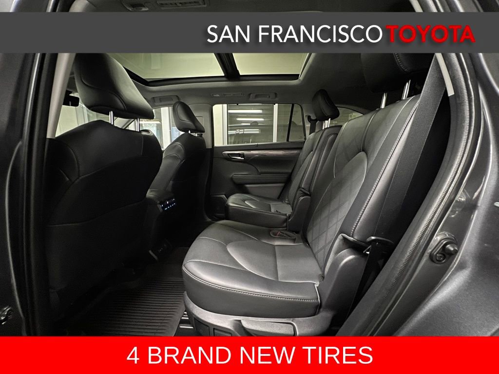 Used 2022 Toyota Highlander Platinum image 15
