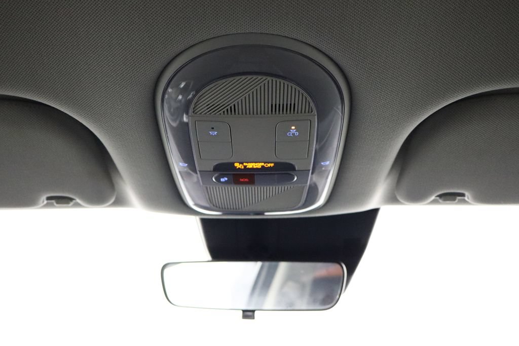 Used 2025 Hyundai Ioniq 5 SE RWD image 24