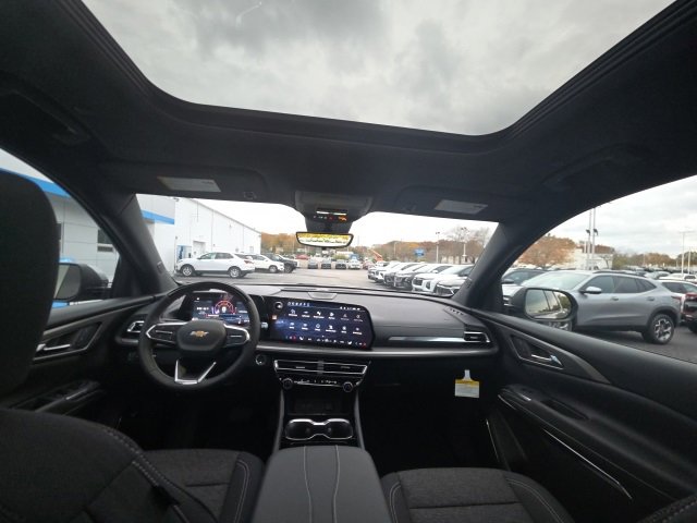 New 2026 Chevrolet Traverse LT image 13
