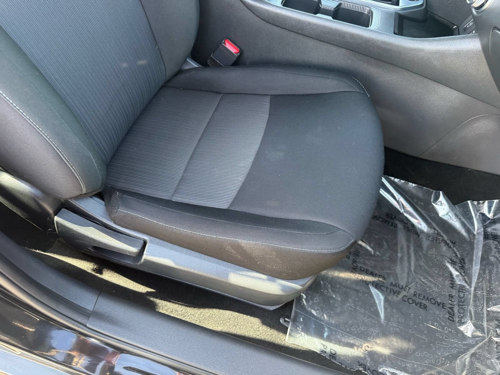 Used 2025 Nissan Sentra SV FWD image 32
