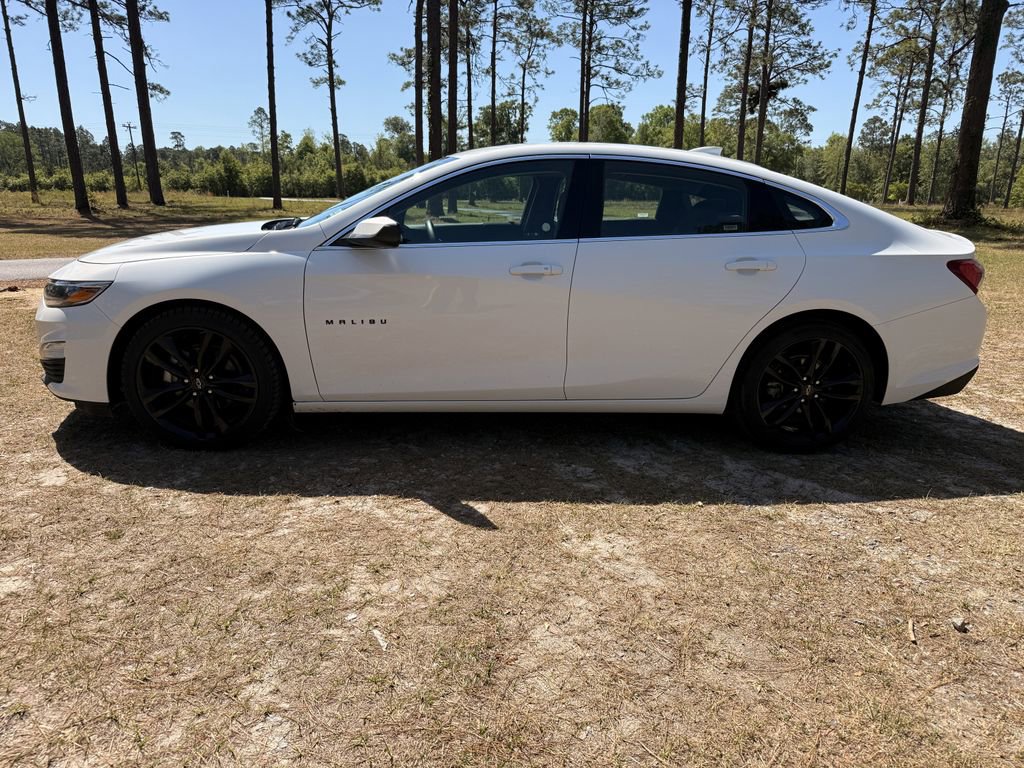 Used 2024 Chevrolet Malibu LT w/ Sport Edition FWD image 2