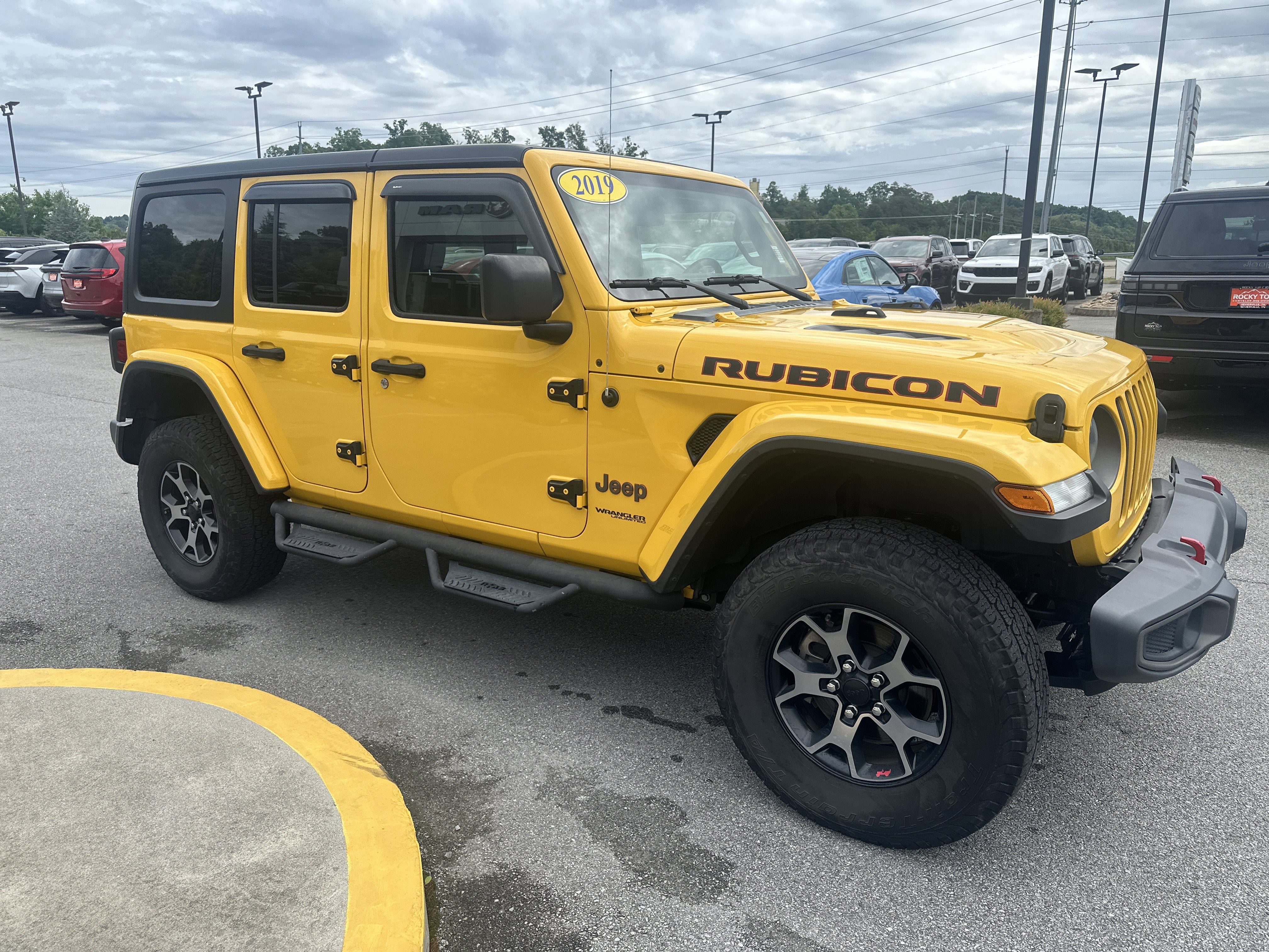Used 2019 Jeep Wrangler Unlimited Rubicon w/ Cold Weather Group AWD/4WD image 6