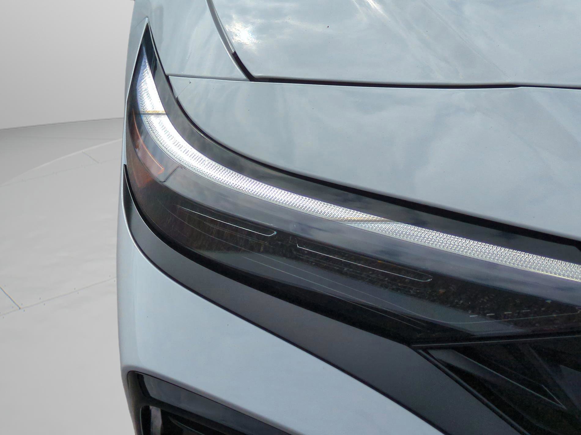 New 2025 Hyundai Elantra SEL image 9