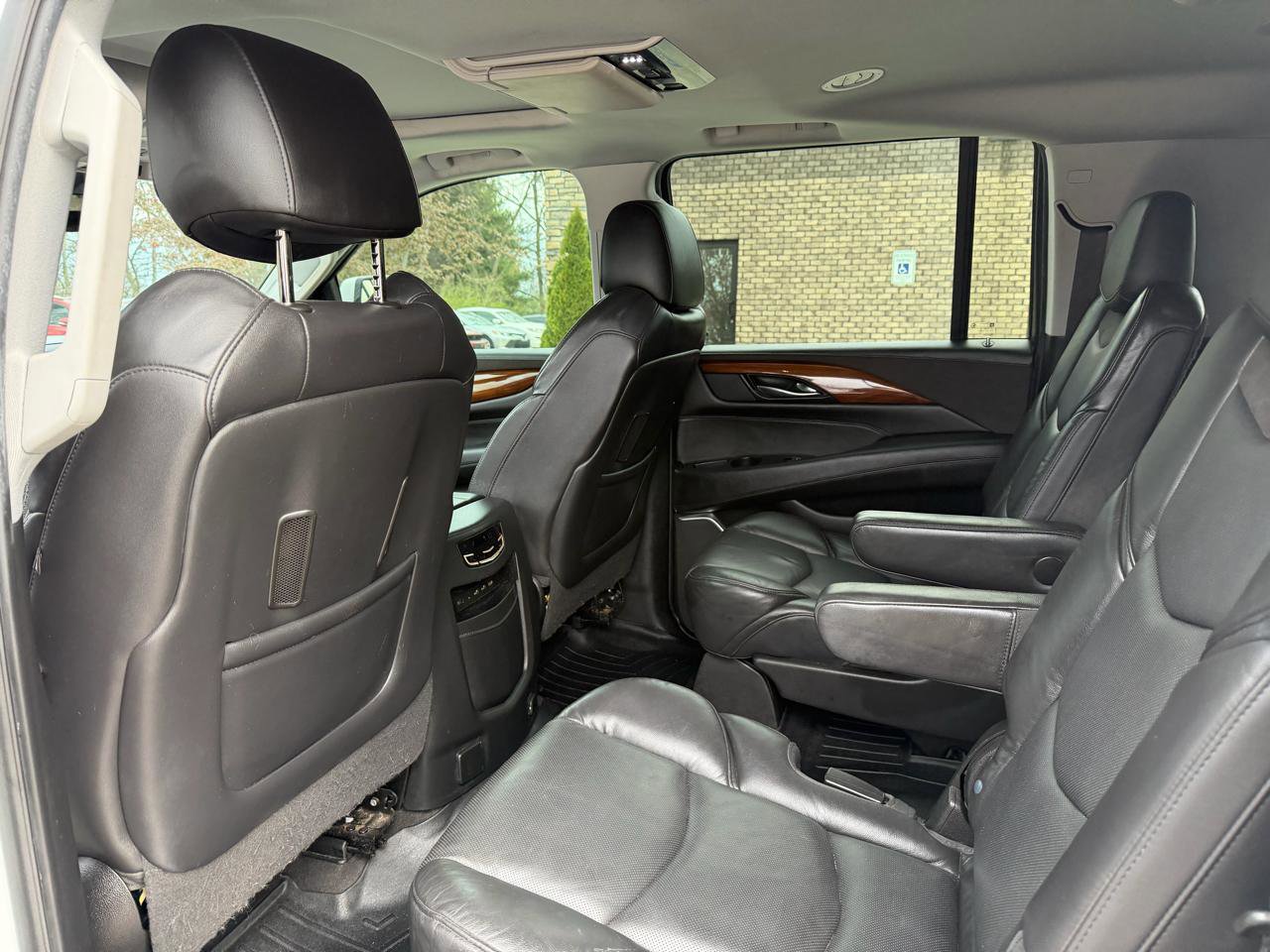 Used 2020 Cadillac Escalade ESV Luxury image 14