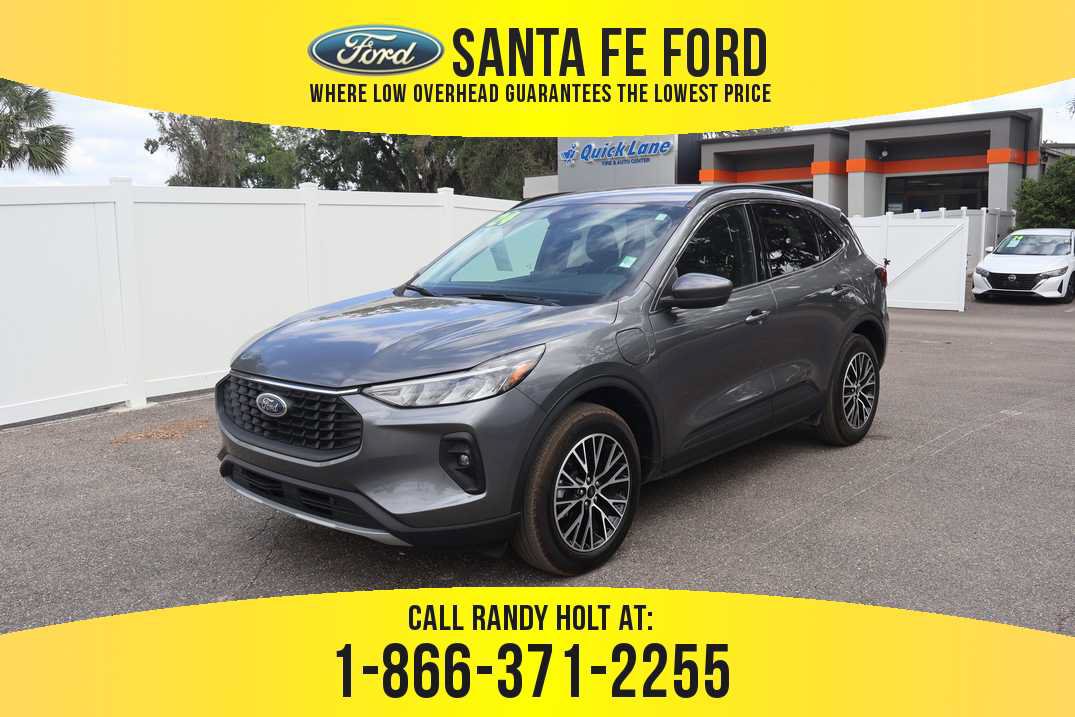 Used 2025 Ford Escape SE FWD image 1
