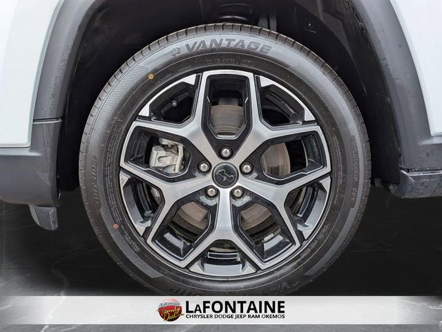 Used 2025 Jeep Compass Limited image 30