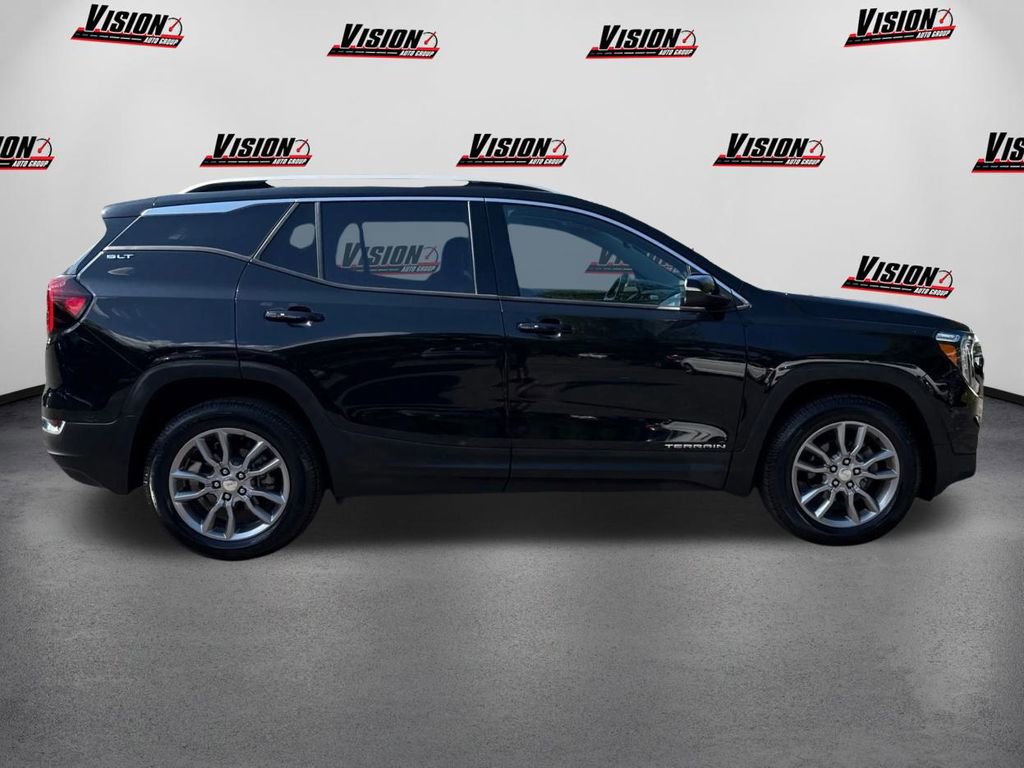 Used 2022 GMC Terrain SLT image 4