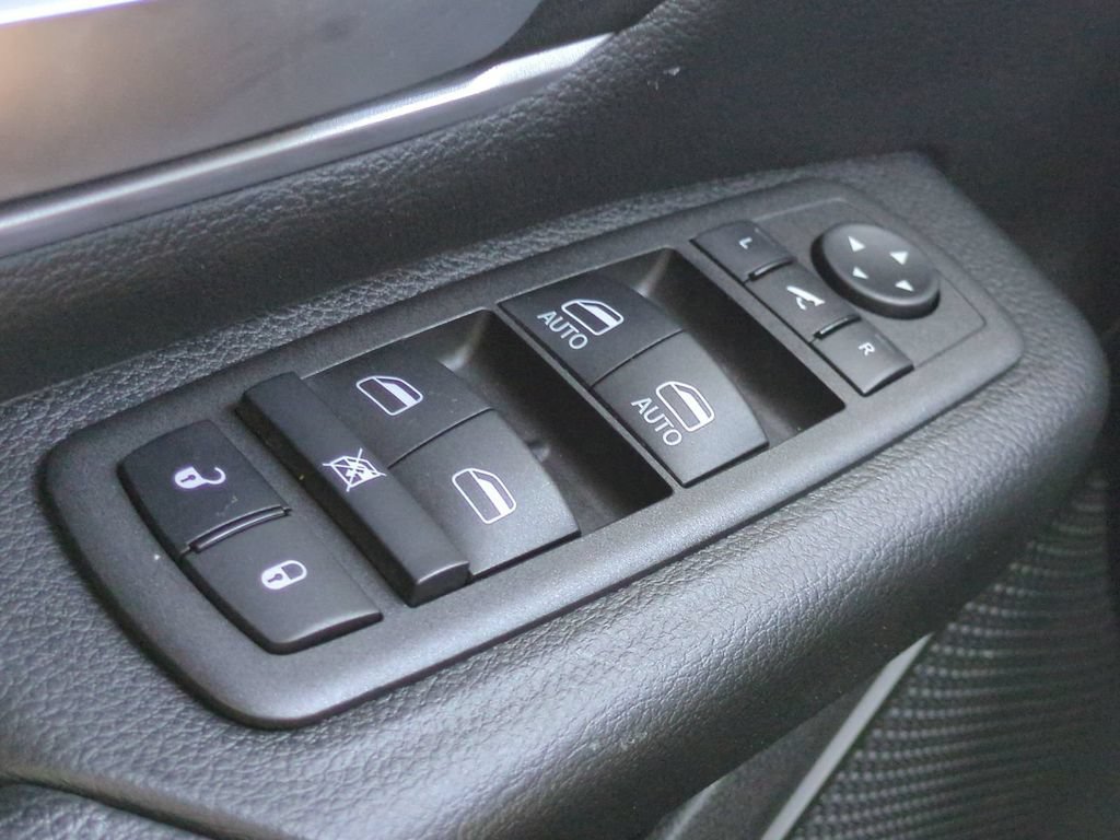 Used 2023 RAM 1500 Big Horn AWD/4WD image 22