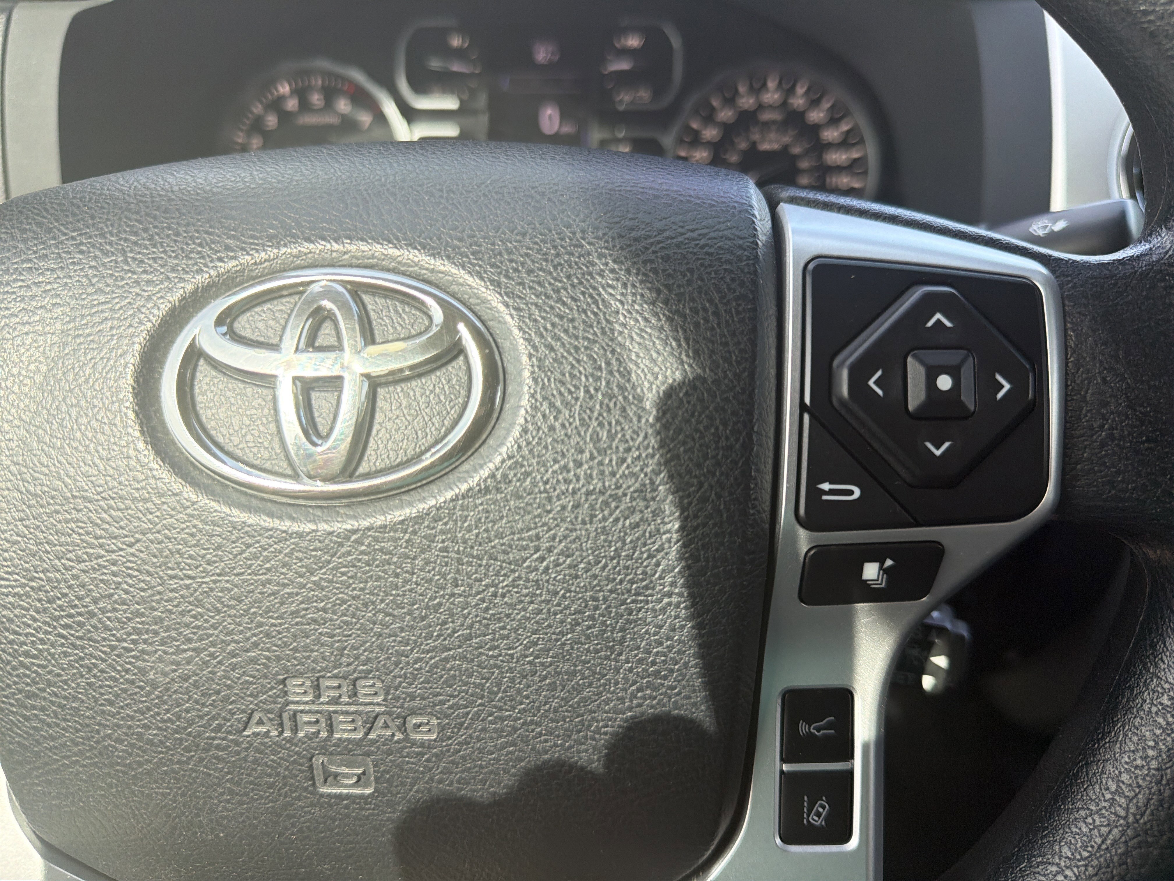 Used 2018 Toyota Tundra SR5 w/ TRD Off Road Package AWD/4WD image 10