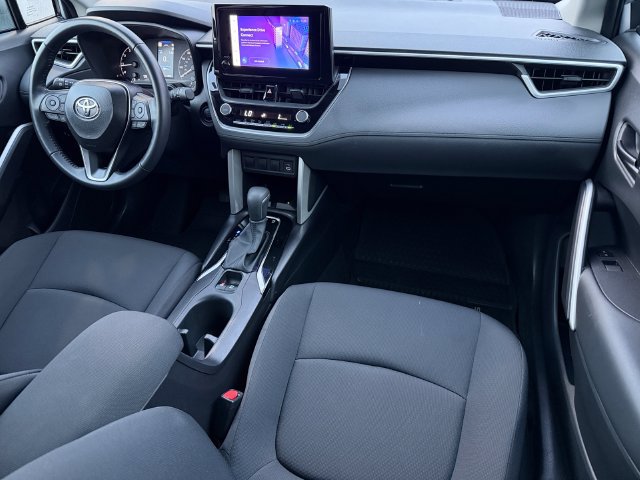Certified 2025 Toyota Corolla Cross LE w/ Moonroof Package FWD image 34