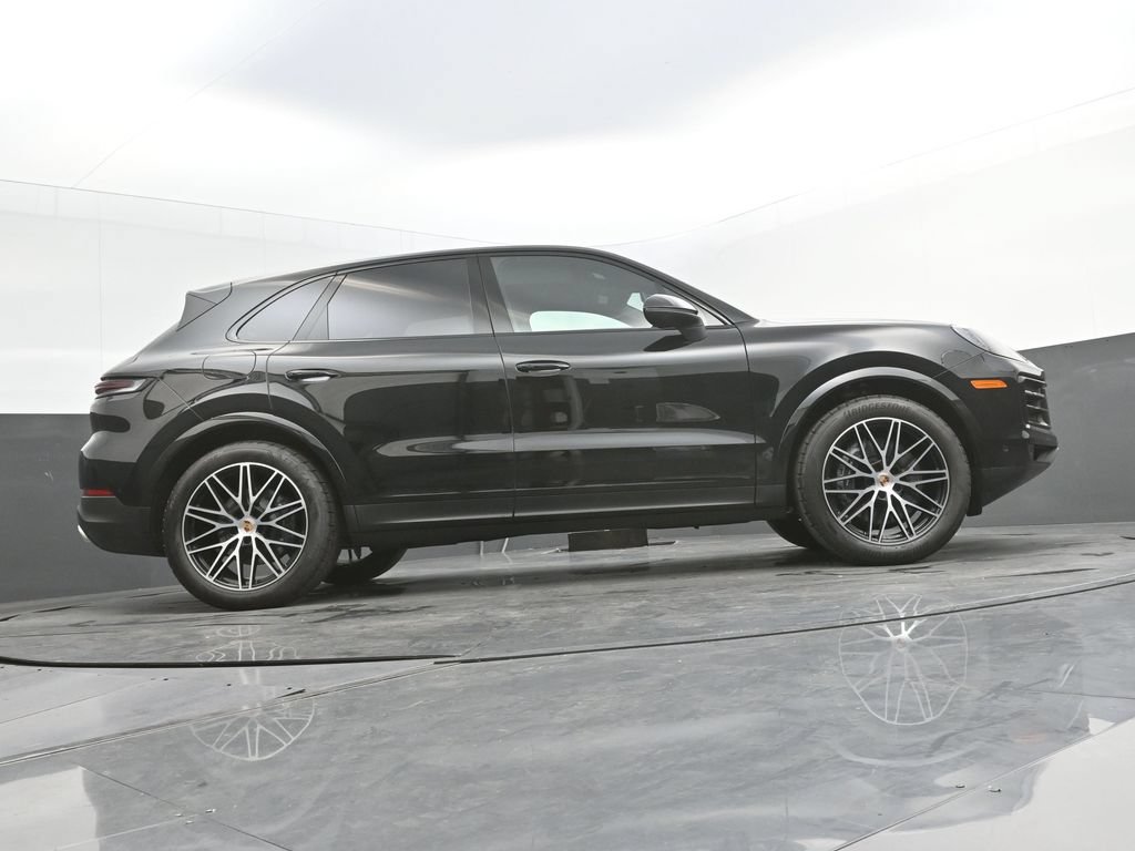 Certified 2026 Porsche Cayenne AWD/4WD image 39