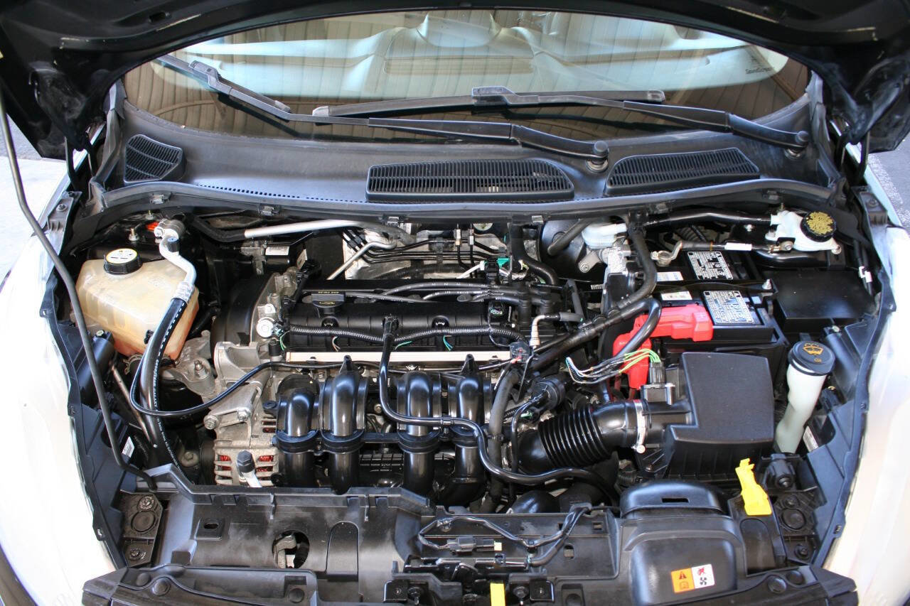 Used 2012 Ford Fiesta S FWD image 12