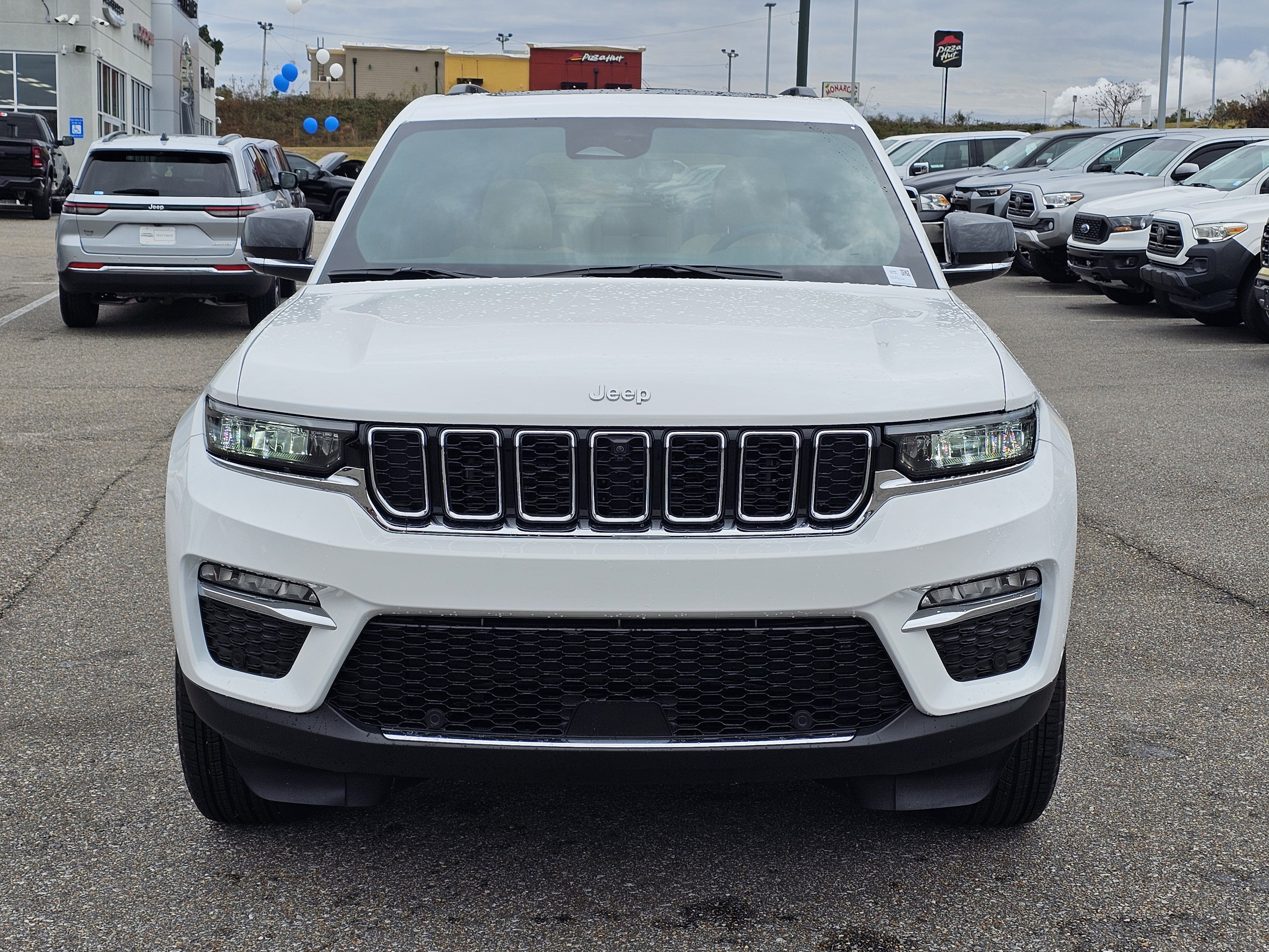 New 2025 Jeep Grand Cherokee Limited w/ Luxury Tech Group II image 2