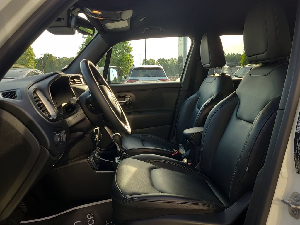 Used 2020 Jeep Renegade Altitude AWD/4WD image 11
