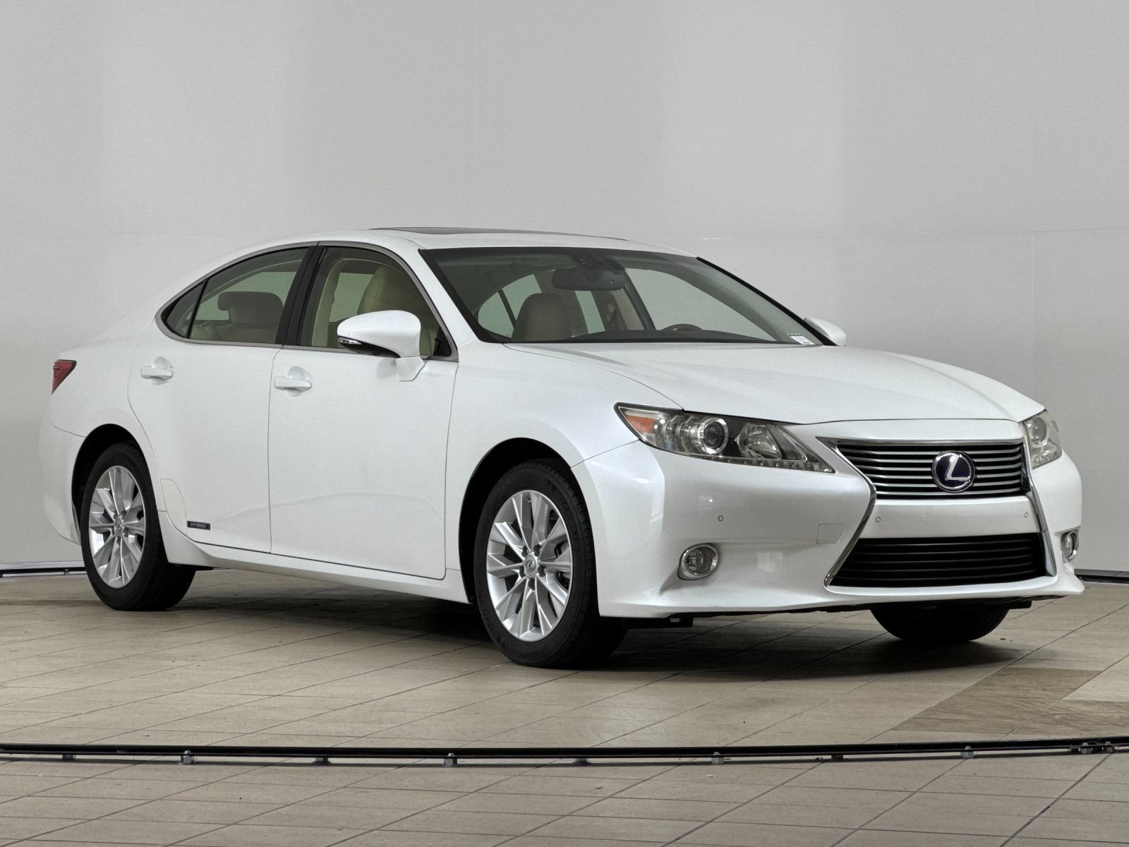 Used 2013 Lexus ES 300h w/ Premium Pkg FWD image 8