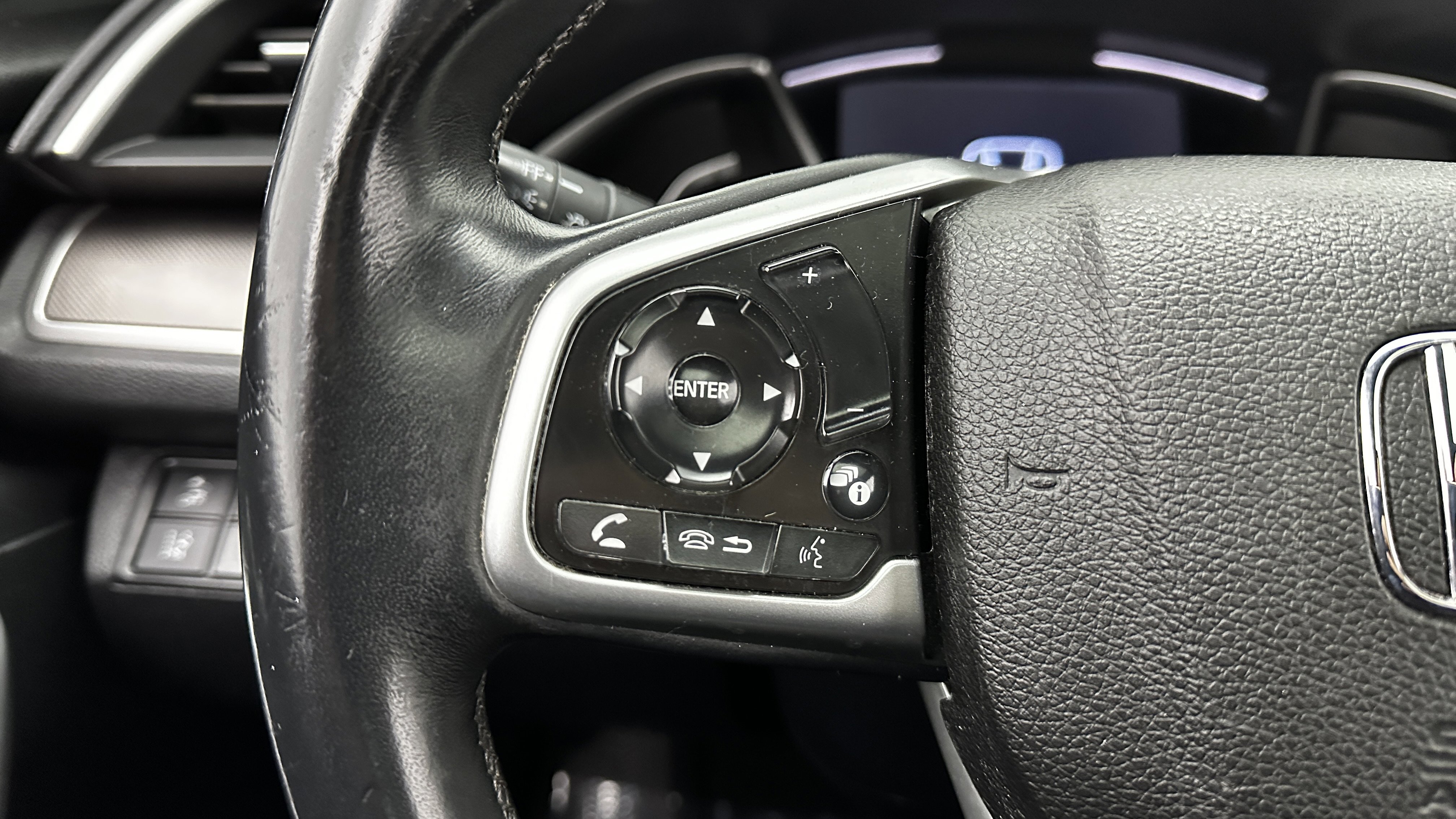 Used 2020 Honda Civic EX image 17