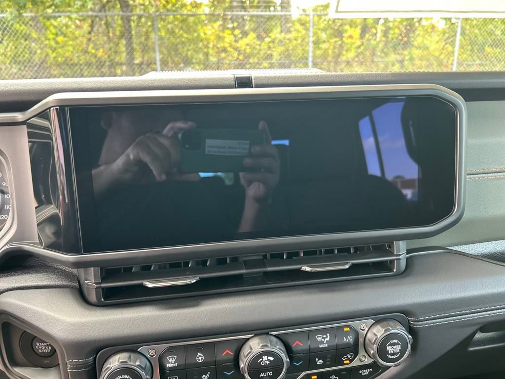 New 2025 Jeep Gladiator Mojave image 15