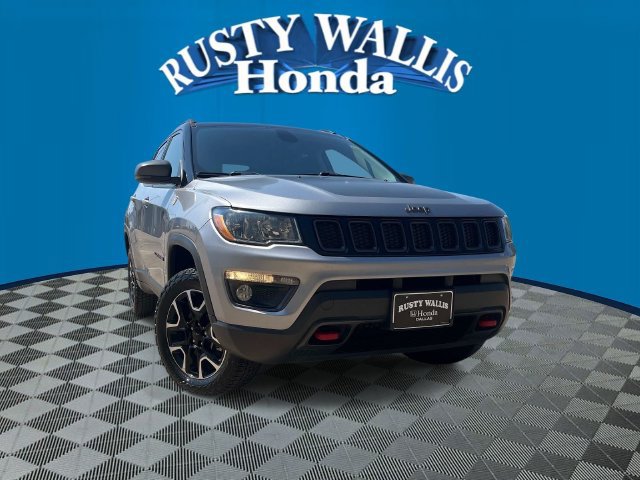 Used 2020 Jeep Compass Trailhawk AWD/4WD image 1