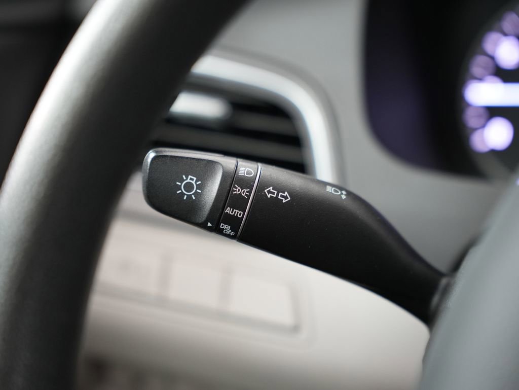 Used 2015 Hyundai Sonata Sport FWD image 14