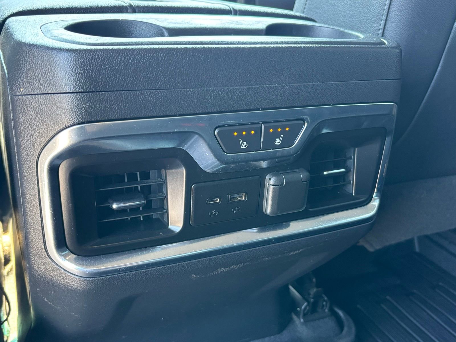 Used 2019 GMC Sierra 1500 SLT w/ SLT Premium Plus Package AWD/4WD image 18