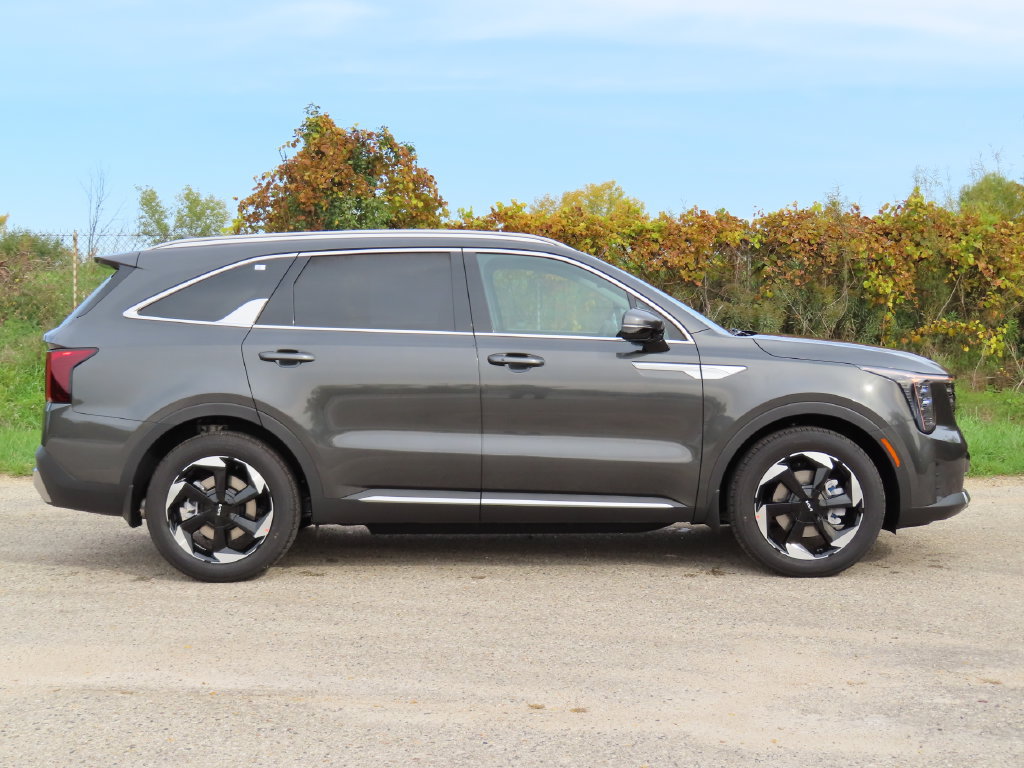 New 2026 Kia Sorento EX AWD/4WD image 2