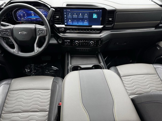 Used 2024 Chevrolet Silverado 2500 ZR2 w/ Technology Package image 10