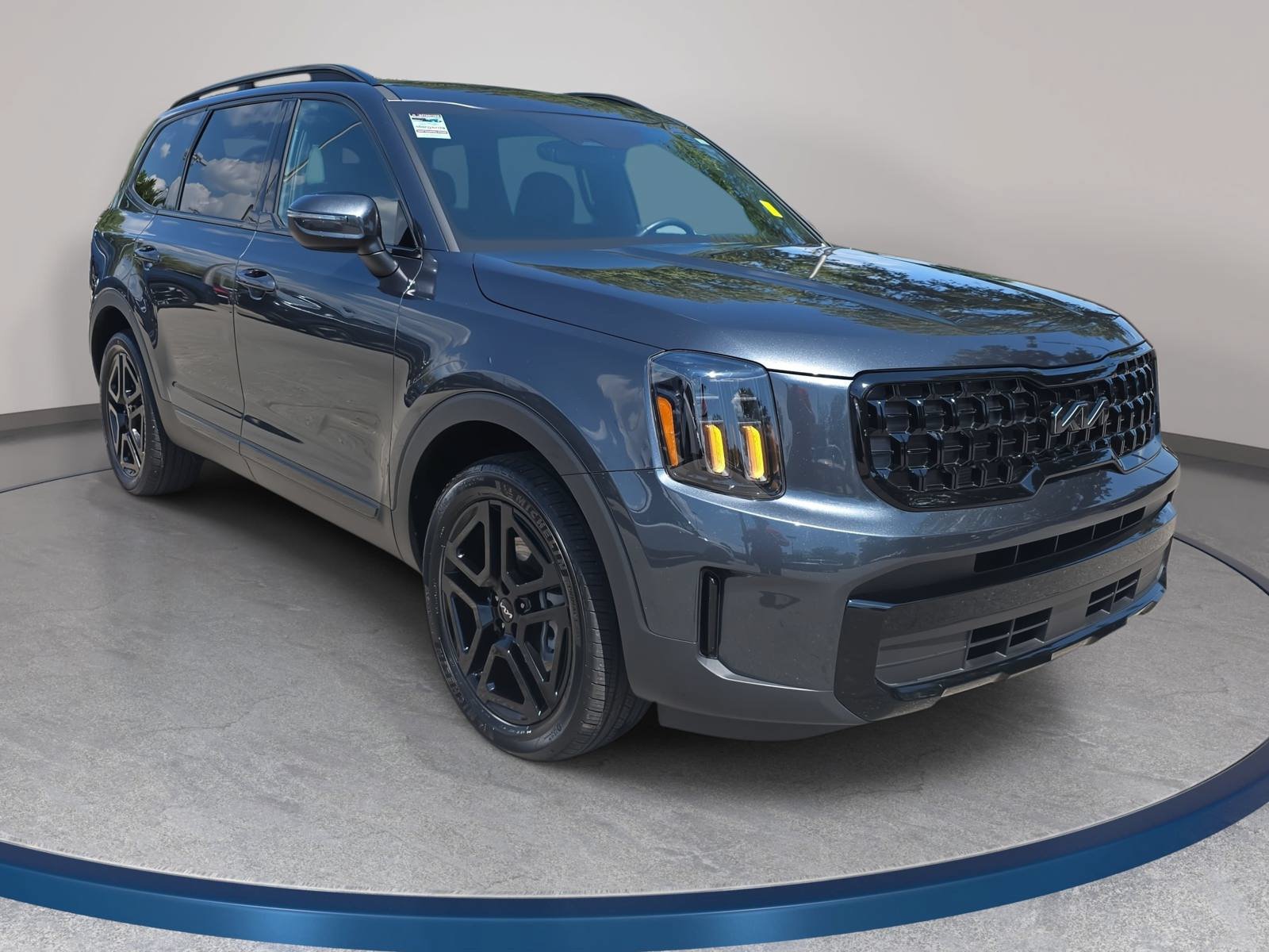 Used 2024 Kia Telluride EX X-Line AWD/4WD image 3