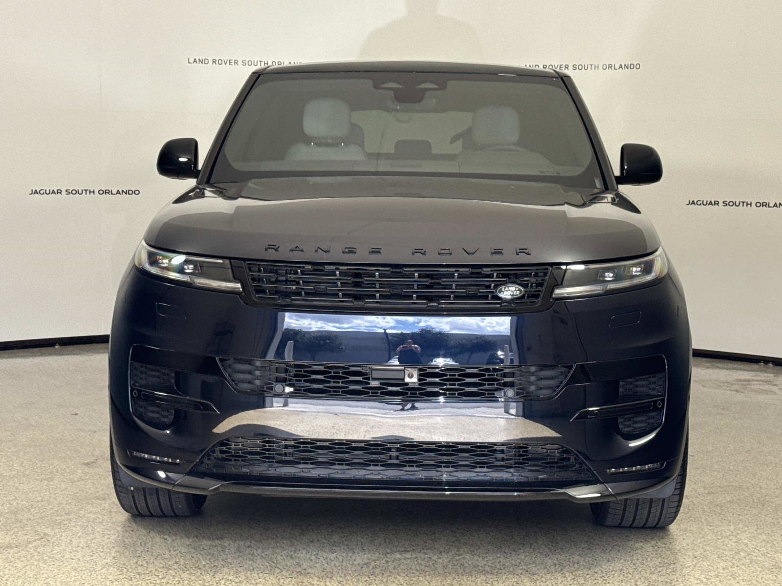 New 2026 Land Rover Range Rover Sport Dynamic SE AWD/4WD image 8