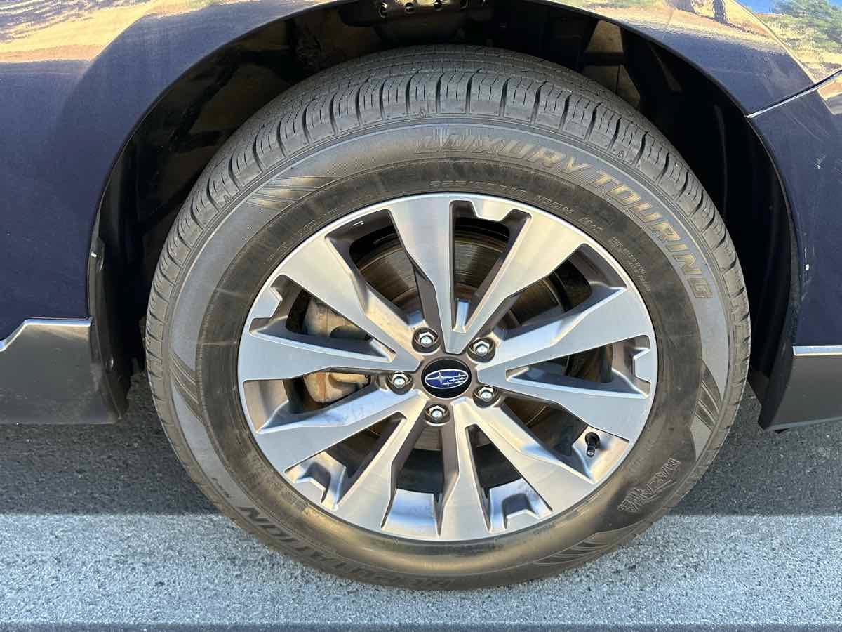 Used 2018 Subaru Outback 3.6R Touring AWD/4WD image 60