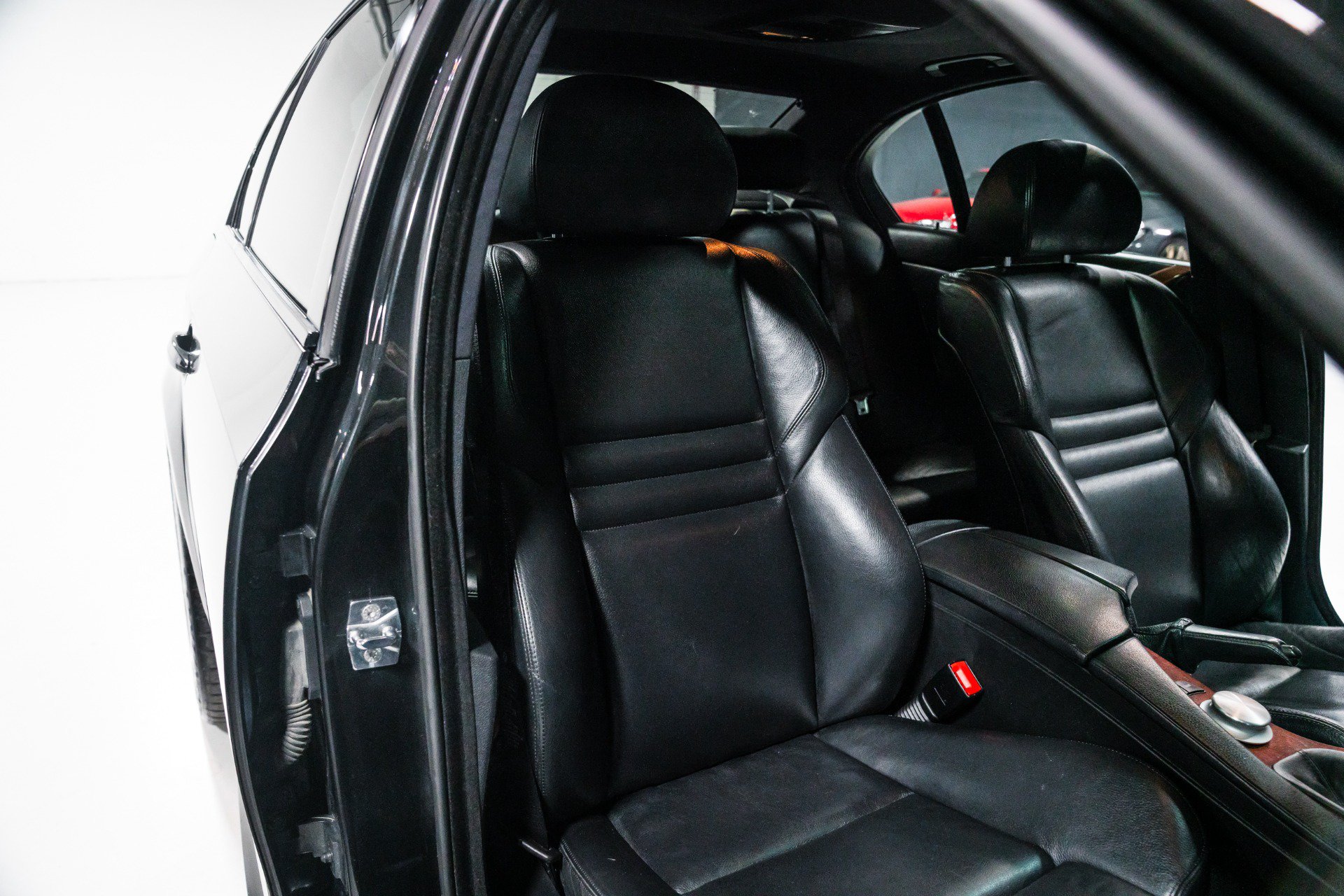 Used 2007 BMW M5 RWD image 28