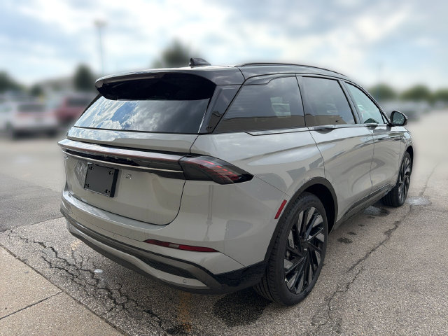 New 2026 Lincoln Nautilus Reserve w/ Jet Appearance Package AWD/4WD image 6