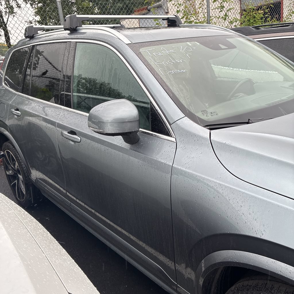 Used 2020 Volvo XC90 T6 Momentum w/ Protection Package Premier AWD/4WD image 7