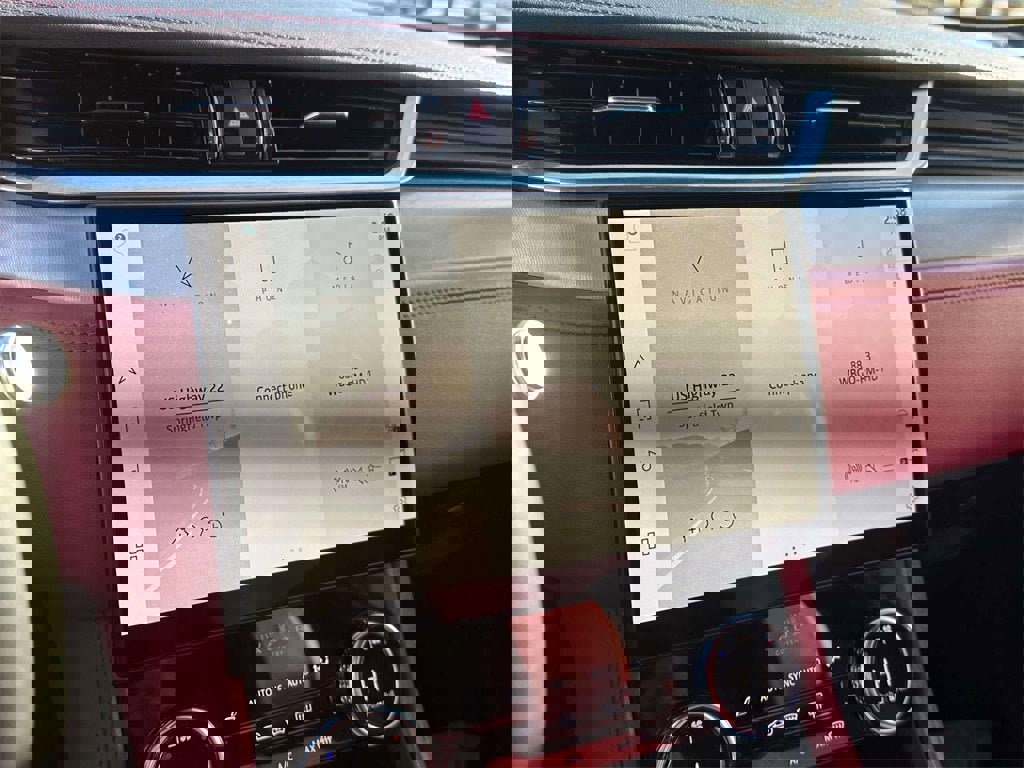 Used 2021 Jaguar F-PACE R-Dynamic S image 29