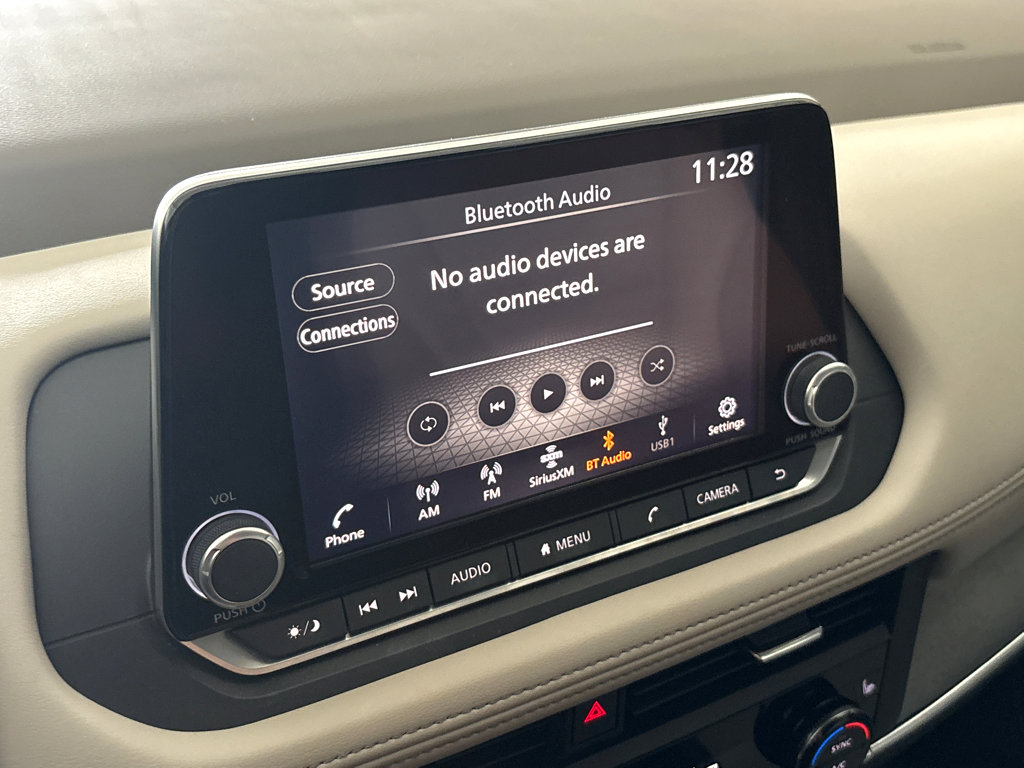 Used 2025 Nissan Rogue SV w/ SV Premium Package FWD image 8
