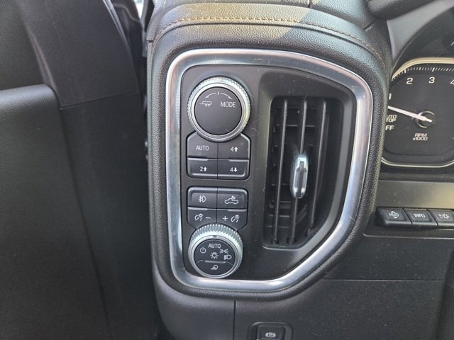 Used 2020 GMC Sierra 1500 AT4 w/ AT4 Premium Package image 16