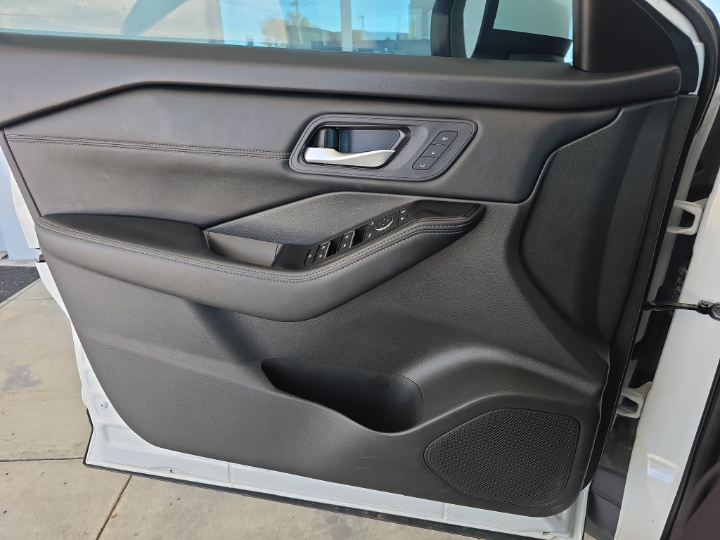 Used 2024 Nissan Rogue SL w/ SL Premium Package FWD image 34