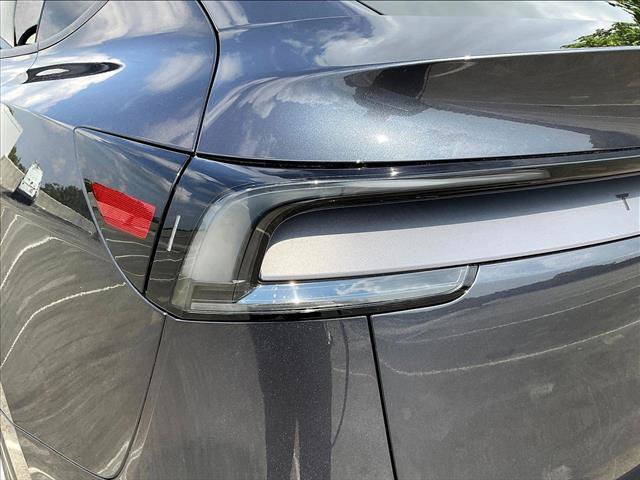 Used 2026 Tesla Model Y 2WD image 28
