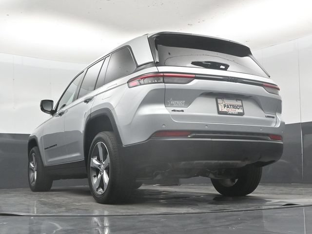 Used 2025 Jeep Grand Cherokee Limited w/ Black Appearance Package AWD/4WD image 50