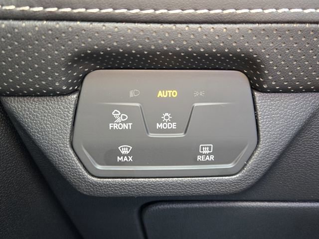 Used 2024 Volkswagen Atlas SE image 28