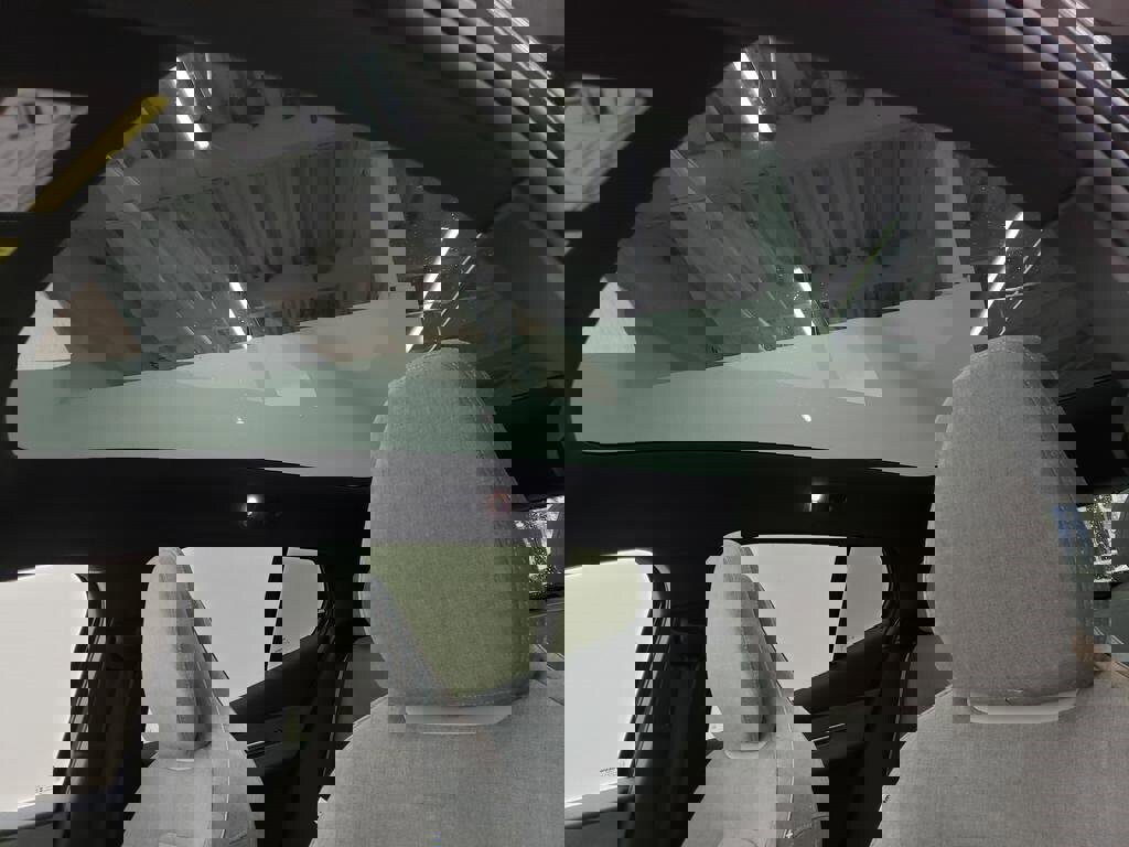 New 2025 Volvo EX30 Ultra w/ Protection Package Premier image 7